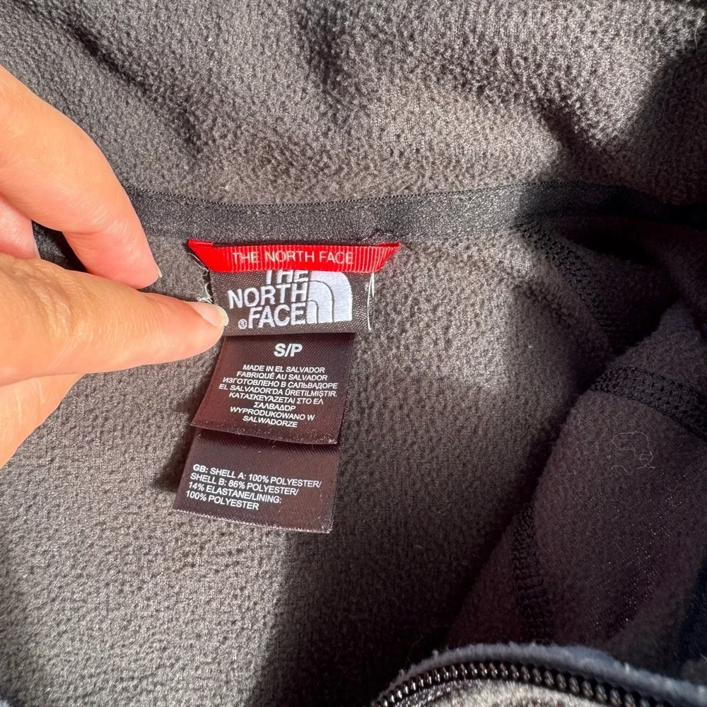 The North Face Men's Black and Gray Jacket - Picture 3 of 4